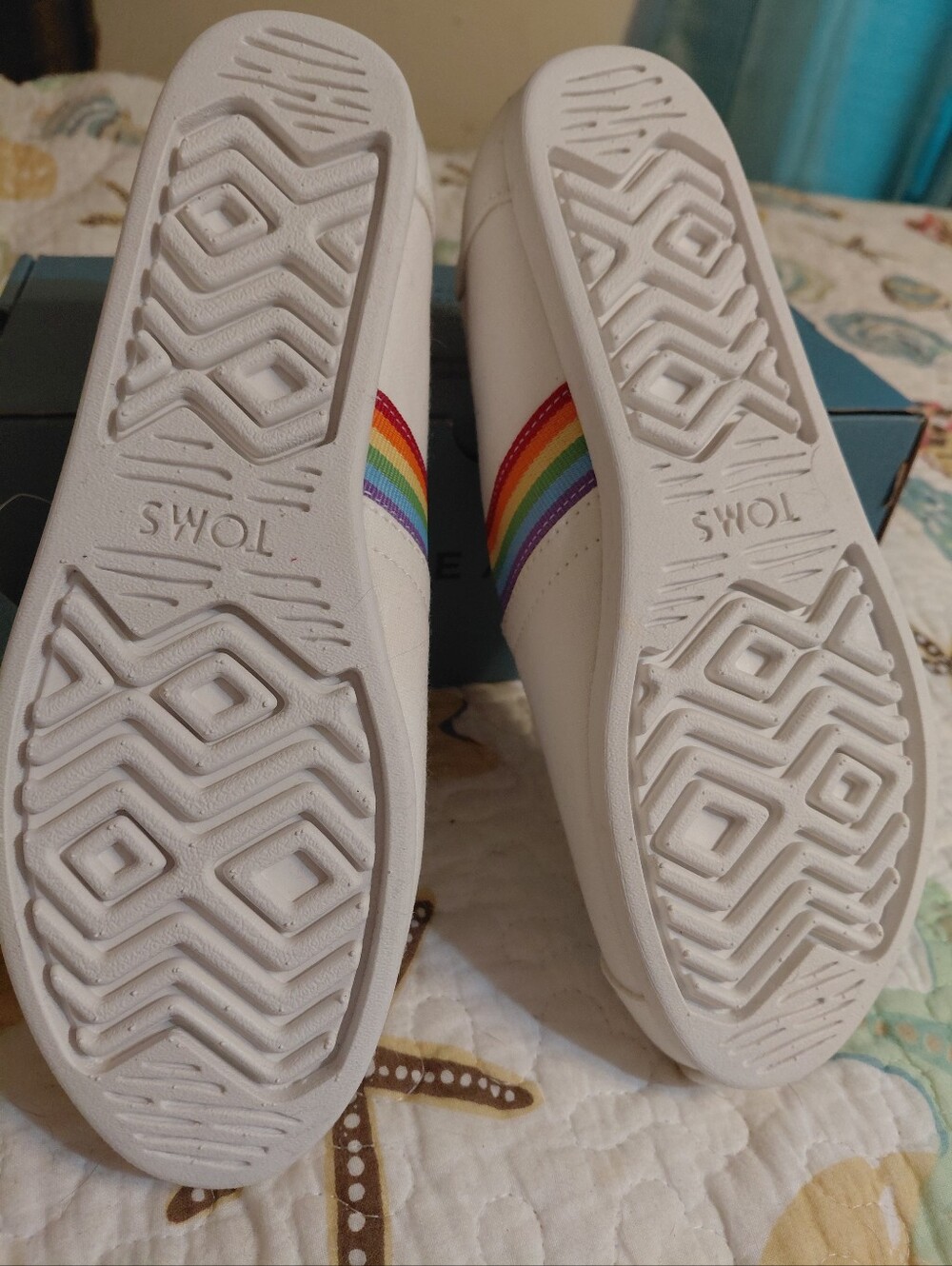 Brand New Toms Women Alpargata White Canvas/Rainbow Webbing. Size 7.5. - Picture 7 of 9